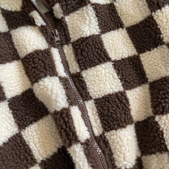 NWOT checker print teddy jacket - Picture 6 of 10